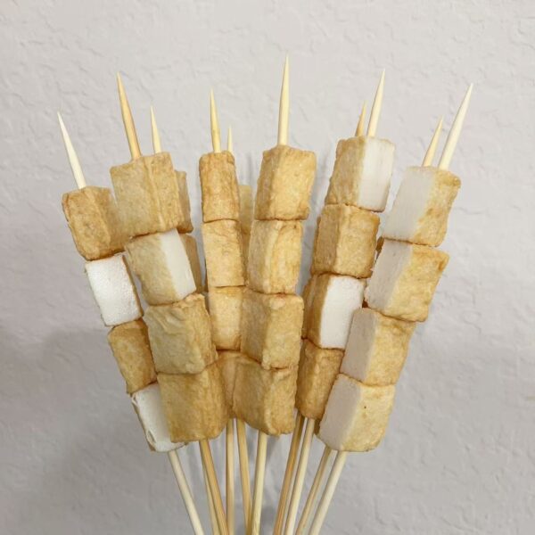 鱼豆腐串（送烧烤酱）-Fish Tofu Skewers (Free BBQ Sauce)