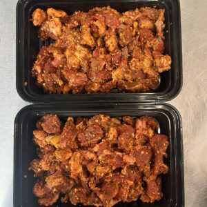 秘制牛肉串（辣-盒装-烤箱版）-Signature Spiced Beef Skewers (Spicy-Oven-Ready, Fresh, Boxed)