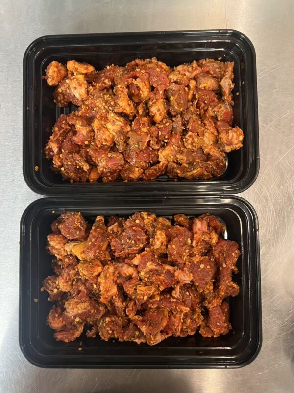 秘制羊肉串（辣-盒装-烤箱版）-Signature Spiced Lamb Skewers (Spicy-Oven-Ready, Fresh, Boxed)